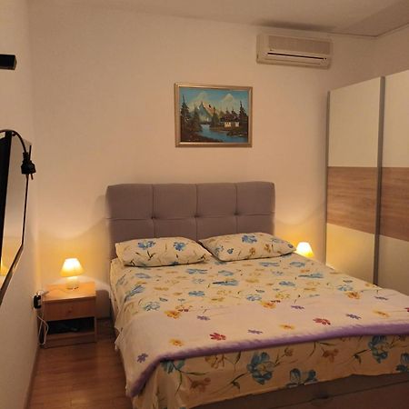 Studio Apartments Marica Brodarica  Eksteriør bilde